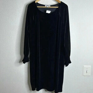 Nine West New black velvet polyester dress with puffy long smocked sleeves XL